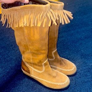 Moccasin boots 👢